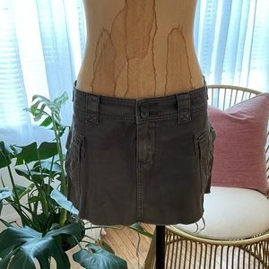 Low rise mini skirt